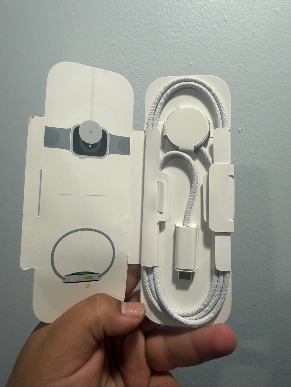 White Magnetic Charging Cable for Apple Smartwatch